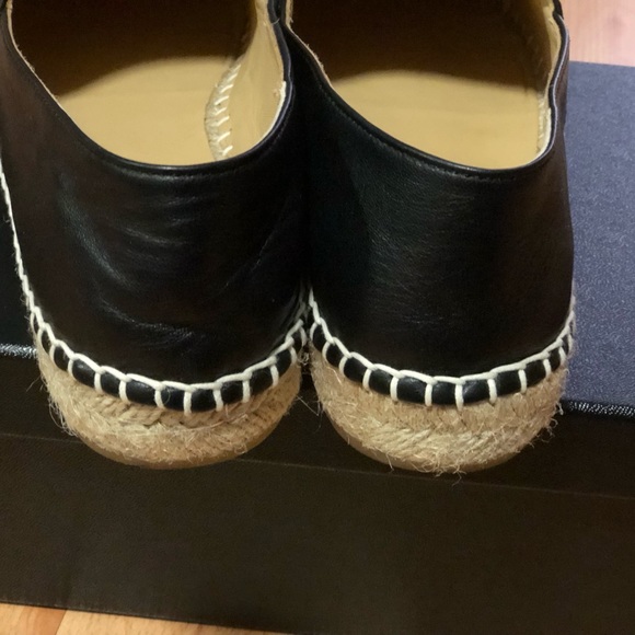 Like new Chanel espadrilles. - Picture 5 of 8